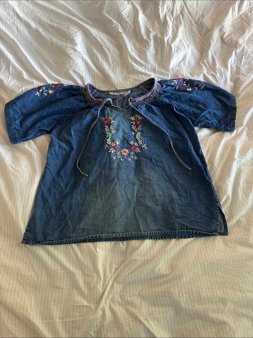 VTG Dressbarn - Floral Embroidered Denim Peasant Top - 1X
